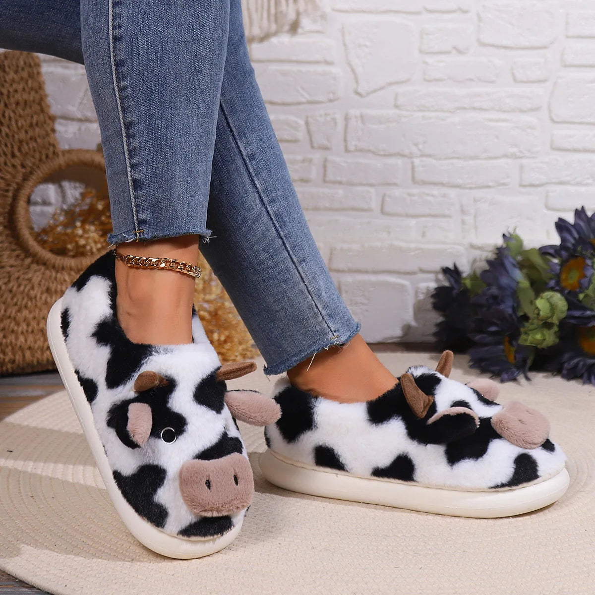 Cozy Up with the Cutest Cows Around: Women's Plush Cow Slippers!